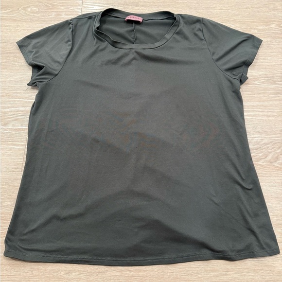RAGDOLL Women’s Solid Gray T-Shirt - Picture 1 of 3